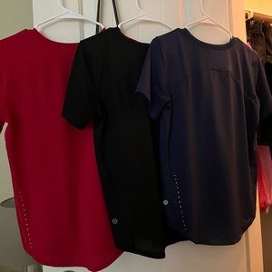 Lululemon high neck train tee